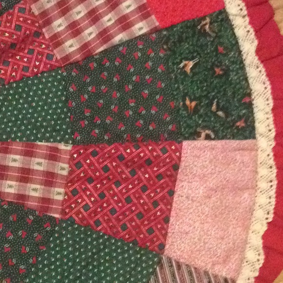 Vintage Quilted Tree Skirt - Picture 3 of 3